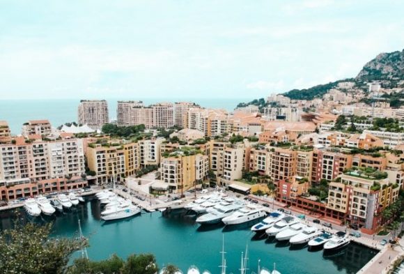 Хищение $20 миллионов “Ощадбанка”: дочь нардепа Березкина сбежала в Монако