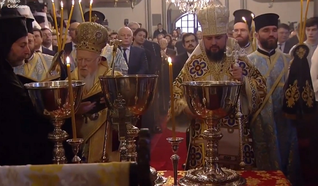 Православной церкви Украины передали Томос