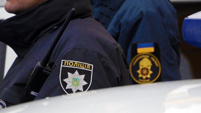 В Херсонской области подростка унесло на льдине на 2 км — его спасли полицейские
