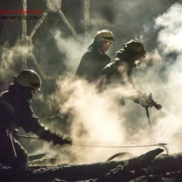 В Одесской области горел магазин автотоваров