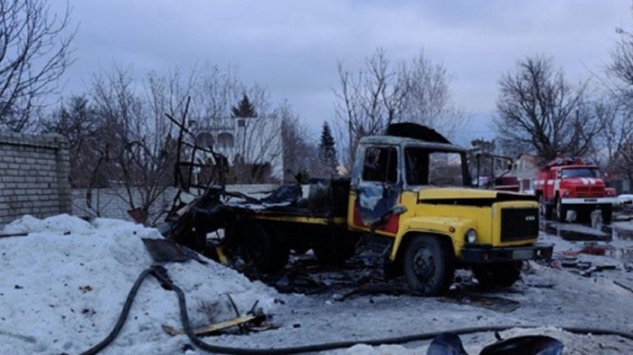 В Харькове во время ремонта водопровода взорвалось авто, пострадали люди