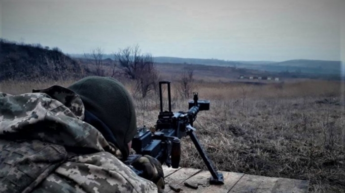 В зоне боевых действий в Донбассе ранен один военного